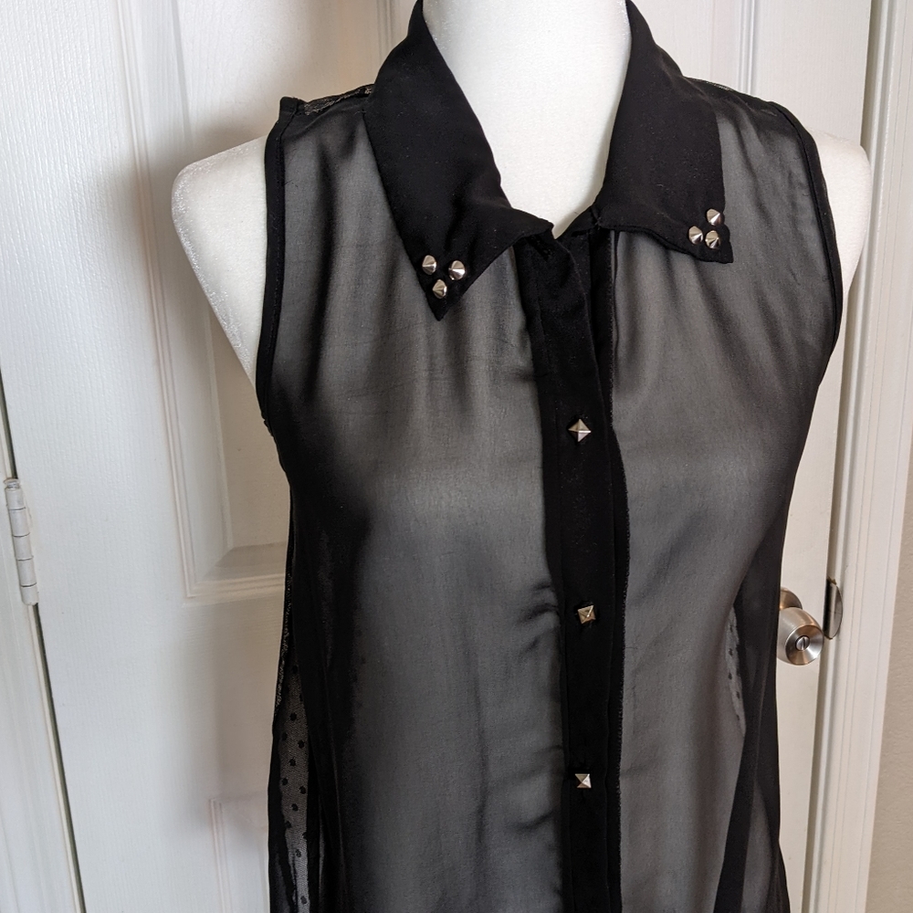 Black studded collar sleeveless blouse